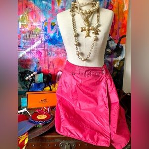 NIKE Hot Pink Black RESERVABLE Athletic Yoga Puffer Wrap SKIRT M L Adorable CUTE